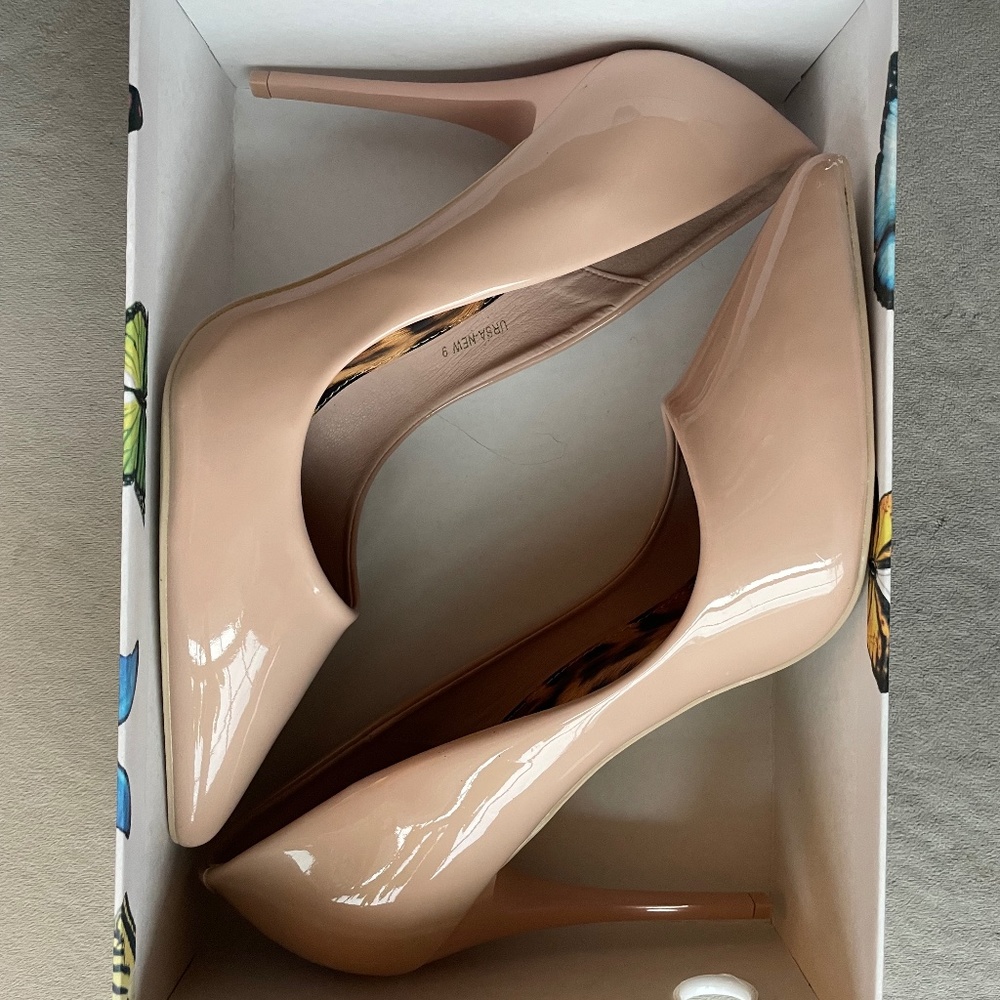 Azalea Wang Nude Heels Size 9